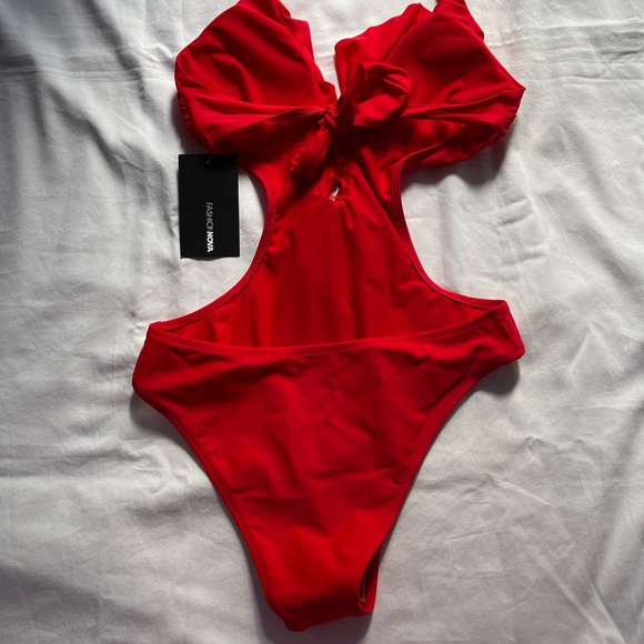 fashion nova pier sunset cutout ruffle monokini - Picture 6 of 8